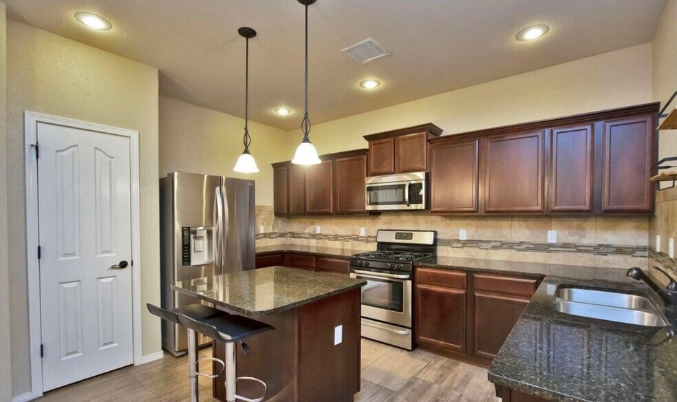 Building Photo - 6708 Red Canyon Sage Ln