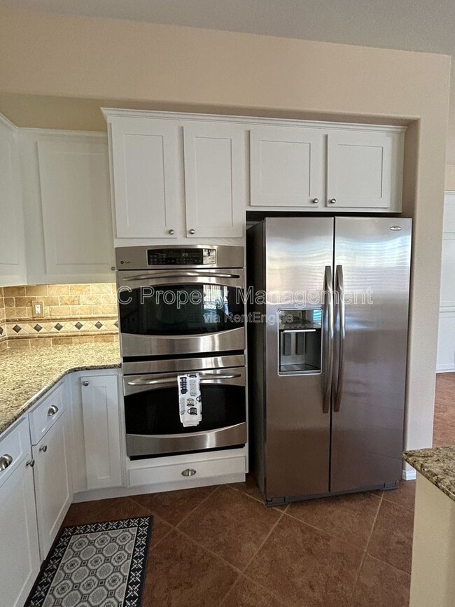Building Photo - 30934 Crystalaire Dr
