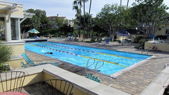 Building Photo - RANCHO BERNARDO - 2 BR RANCH BERNARDO CONDO WITH BEAUTIFUL VIEWS & RESORT STYLE AMENITIES & AC!