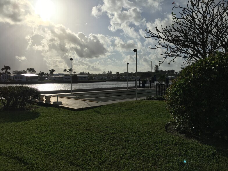 Building Photo - 2004 S Federal Hwy