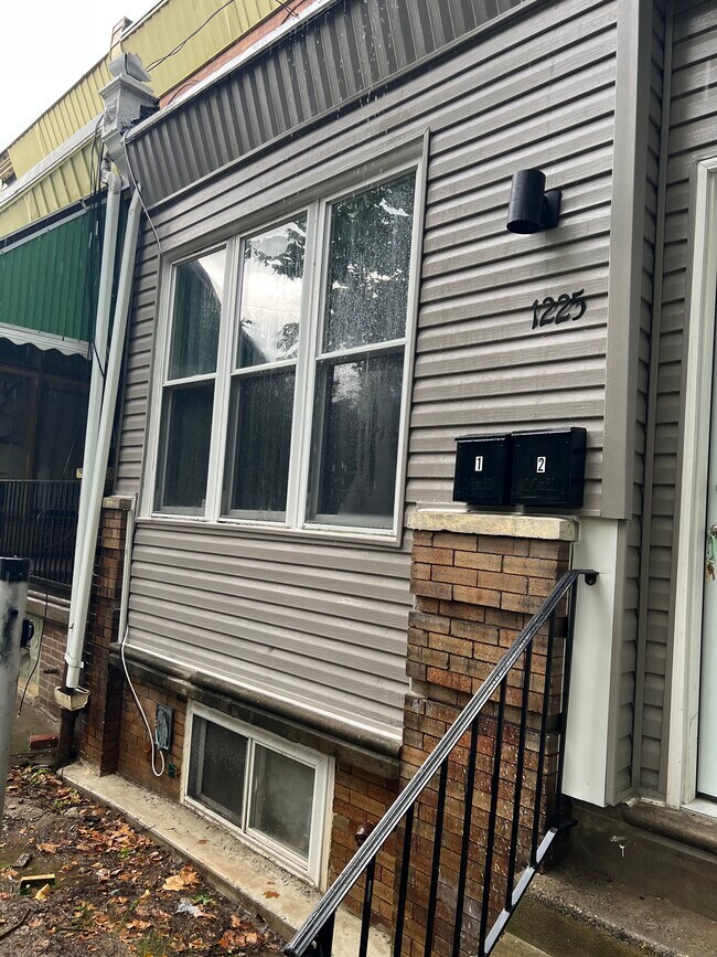 Primary Photo - 1225 N 54th St