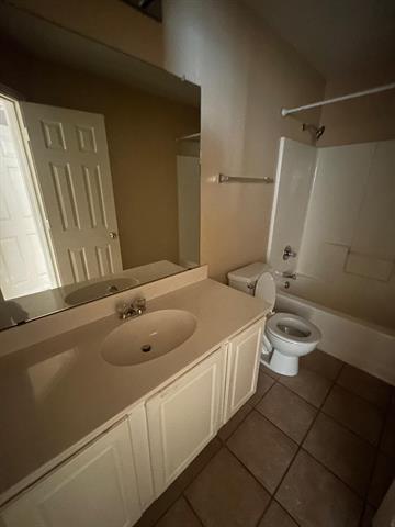 Building Photo - 10334 Waterbury Dr