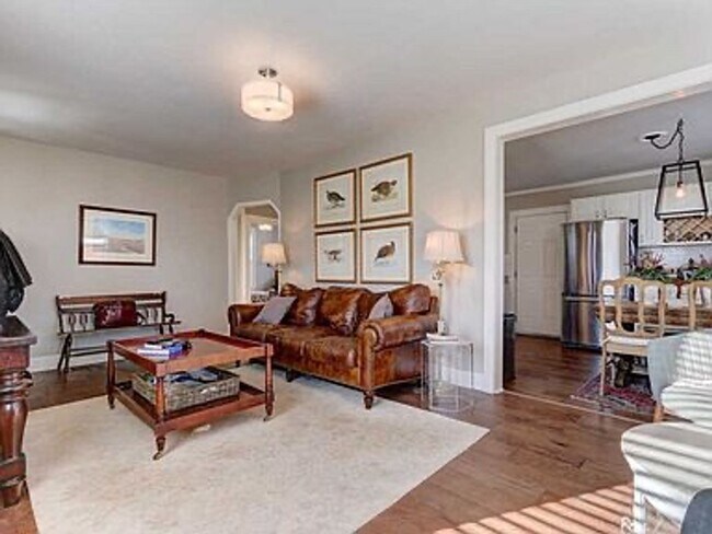 Building Photo - South Knox 3BR/2BA - TWO kitchens; great for roommates