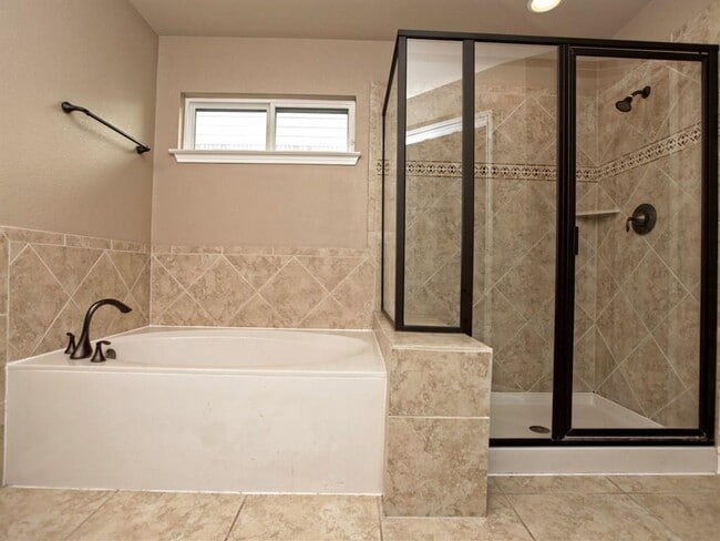 Building Photo - 140 Copper Lake Ln