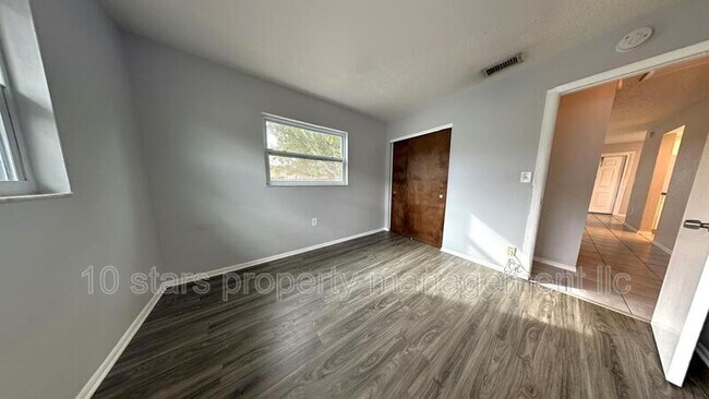Building Photo - 3716 137th Ave N