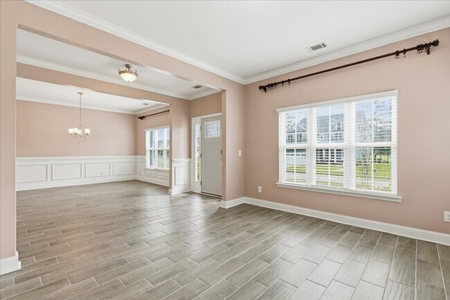 Building Photo - Welcome to Your Ideal Home: Where Luxury a...