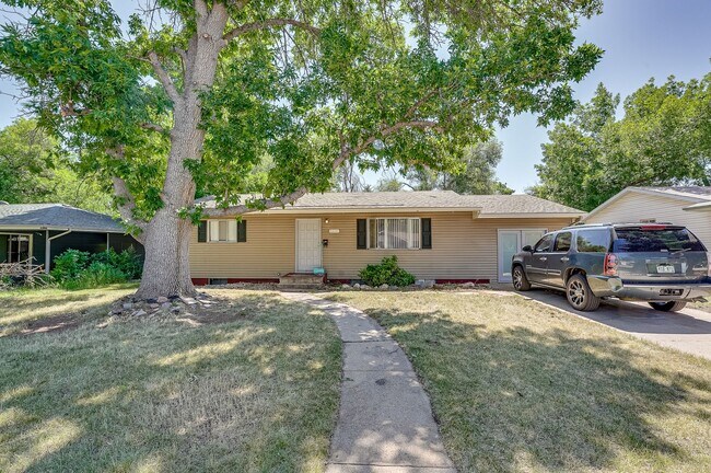 Building Photo - Lovely 4 Bed 2 Bath Ranch-Style House in Fort Collins!