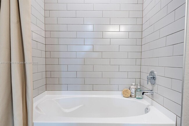 Building Photo - 9351 W Commercial Blvd