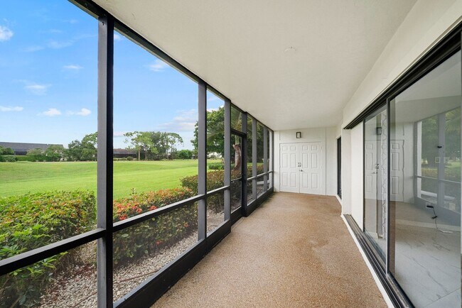 Building Photo - 16472 Timberlakes Dr