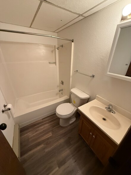 Building Photo - 319 N 50th St