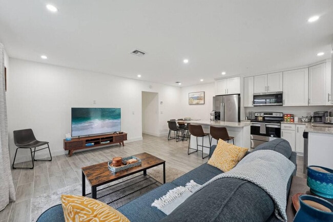 Building Photo - 3133 Albatross Rd