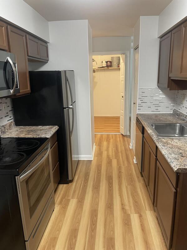 Building Photo - 66 Banner Ct