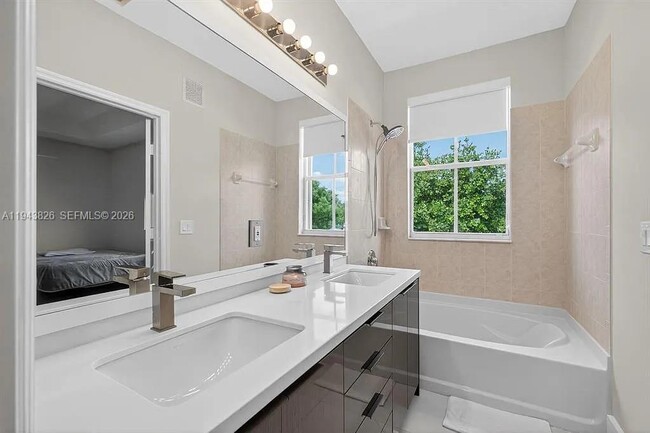 Building Photo - 981 SW 149th Ct