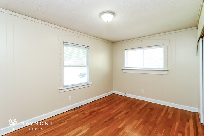 Building Photo - 5500 Ehrling Rd