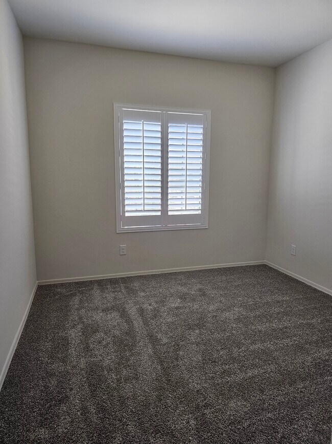 Building Photo - 24388 W Verlea Dr