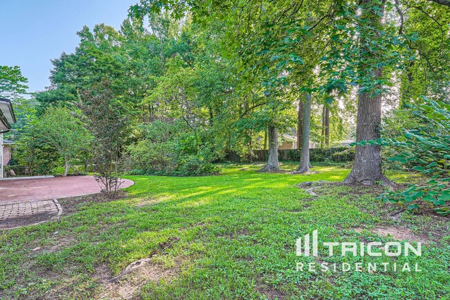 Building Photo - 4142 Pine Valley Dr