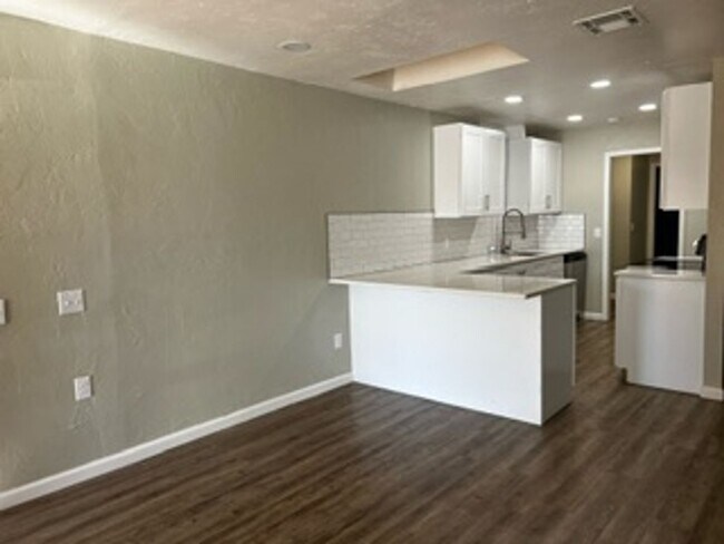 Building Photo - 529 NW 137th St