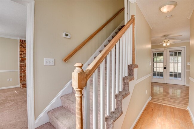 Building Photo - 2102 Howard Mill Rd