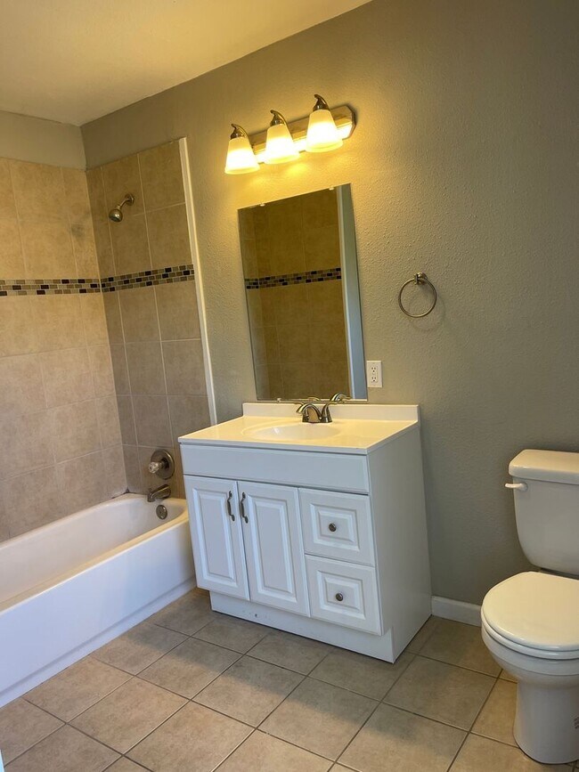 Building Photo - Pre Leasing for fall 2026! 4/3.5 in Tech Terrace!