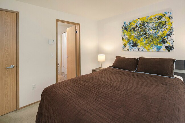 Building Photo - 23321 Cedar Way