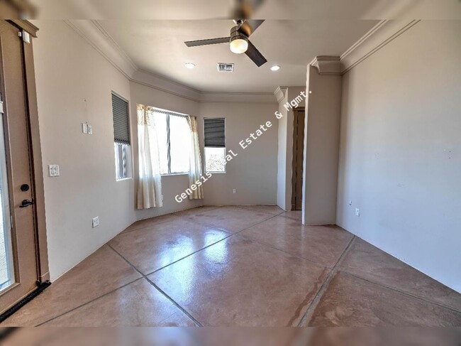 Building Photo - "Spacious Tucson Retreat with Granite Elegance and Cozy Fireplace – 4 Bed, 3.5 Bath Gem!"