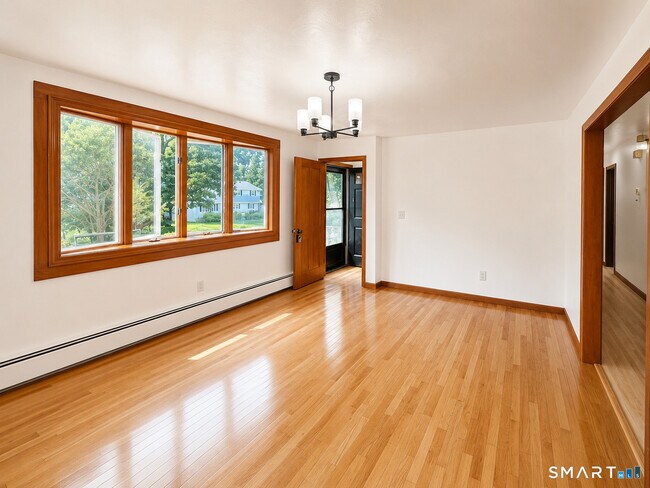 Building Photo - 98 Hartley Dr