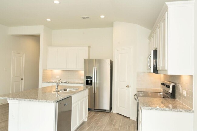 Building Photo - Stunning Single Family Ranch in Aubrey!