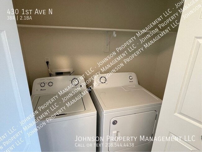 Building Photo - 430 1st Ave N