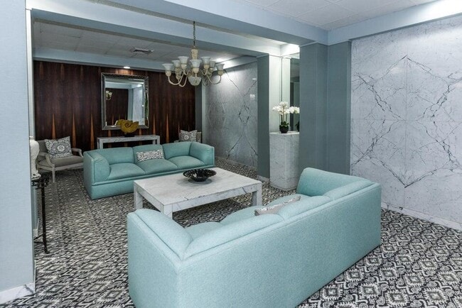 Building Photo - 2860 S Ocean Blvd