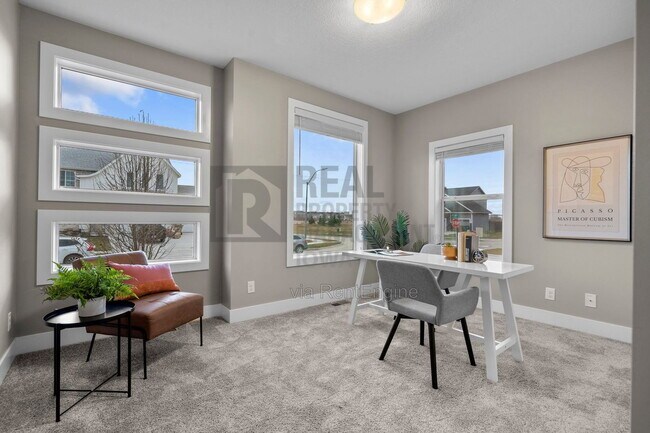 Building Photo - 16893 Madison Cir