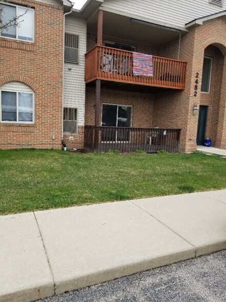 Primary Photo - 2482 Eagles Cir