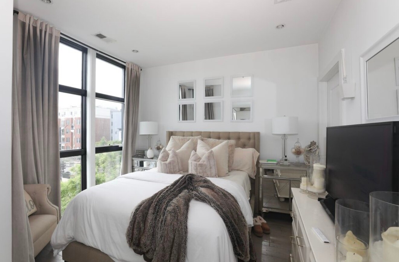 Bedroom - 1402 H St NE