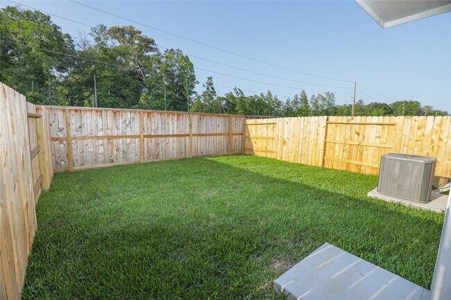 Building Photo - 21479 Carosella Dr