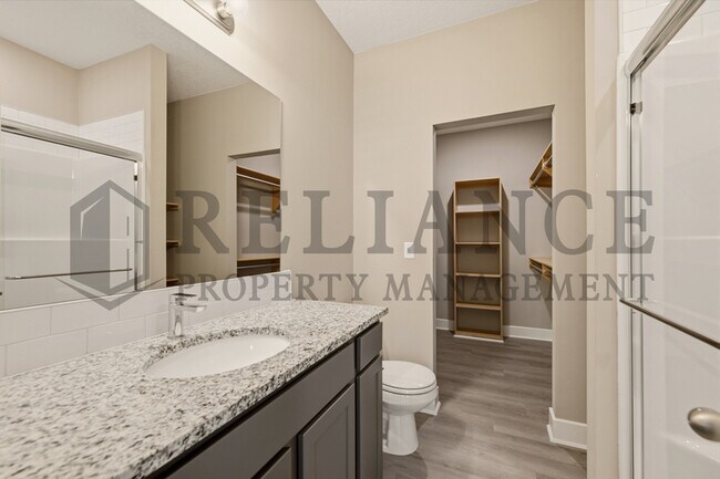 Building Photo - 2755 S Greenleaf St