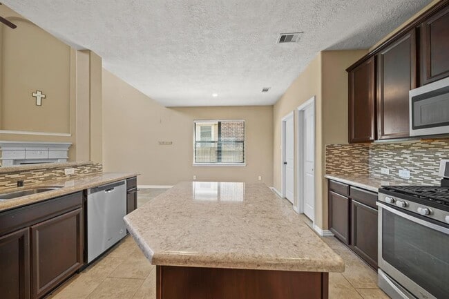 Building Photo - 6503 Loralie Ln