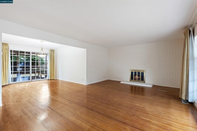 Building Photo - 2201 Quiet Pl Dr