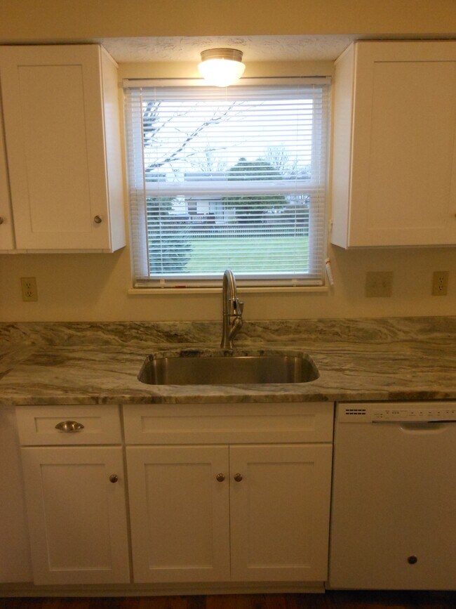 Building Photo - 1795 Laramie Drive