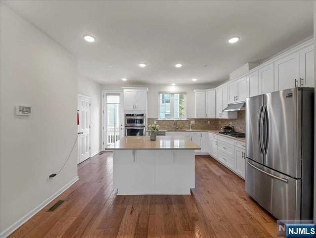 Building Photo - 12 Litchfield Ln