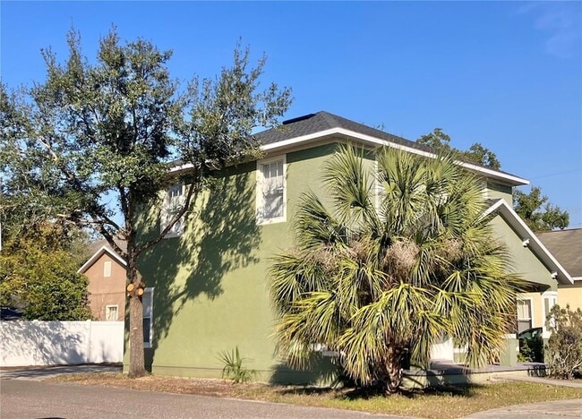 Building Photo - 318 E Patterson St