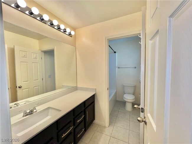 Building Photo - 365 Badinerie St