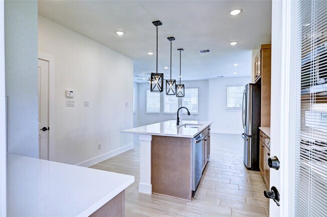 Building Photo - 7643 Meadow Mouse Ln