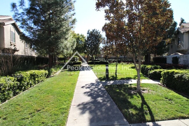 Building Photo - Nice 2bd/2ba North Natomas Condo with 2 Car Garage