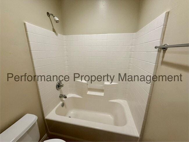 Building Photo - Stunning 4 Bed/2 Bath S Bakersfield Home w/ RBP & $0 Deposit Option