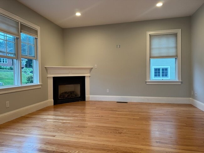 Building Photo - 44 Rockridge Rd