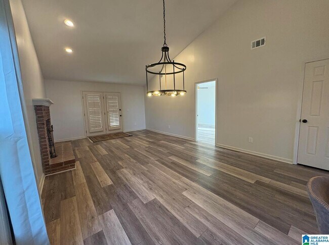 Building Photo - 1022 Vestavia Manor Dr