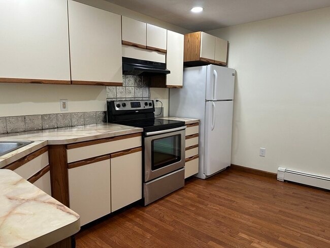 Building Photo - 47 Euclid Ave