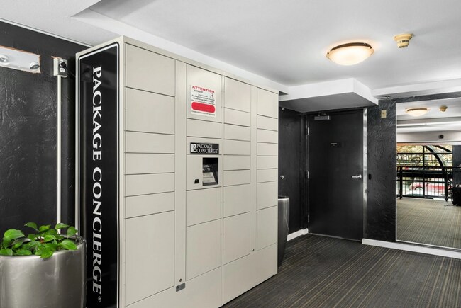 Building Photo - Beautiful condo w/garage space in desirable Belltown! Available 6/10/2026!