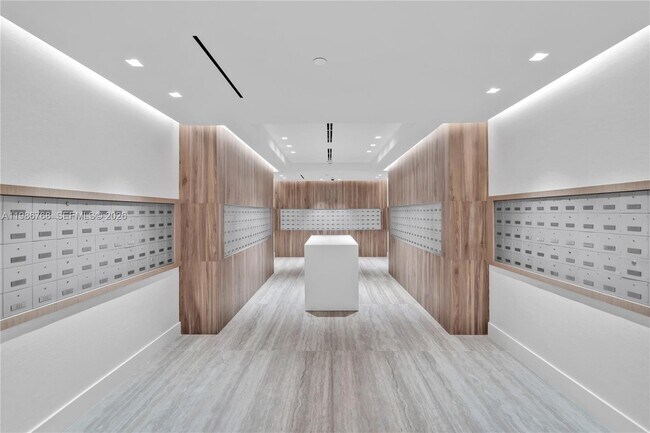 Building Photo - 2301 Collins Ave