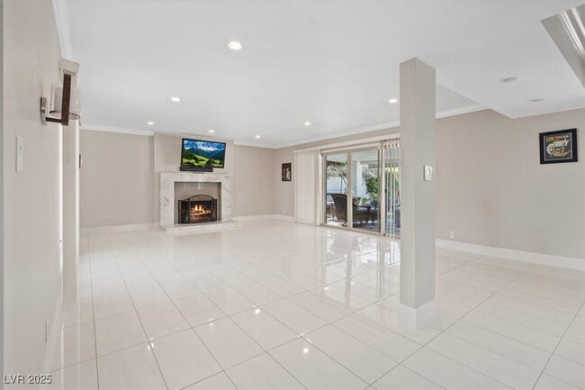 Building Photo - 2100 Westlund Dr