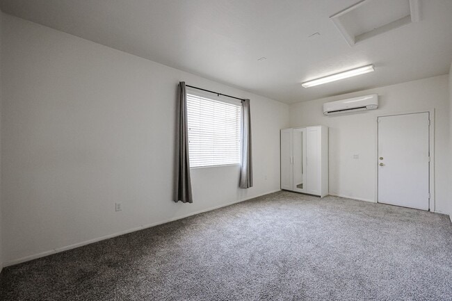 Building Photo - COMING SOON !! Lovely 4Bedroom/2Bath in the Heart of Chandler